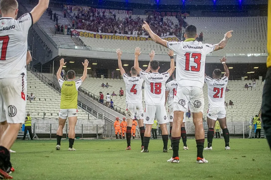 Imagem ilustrativa da imagem Com novo camisa 10 e sem o 24, Vitória divulga numeração fixa do time