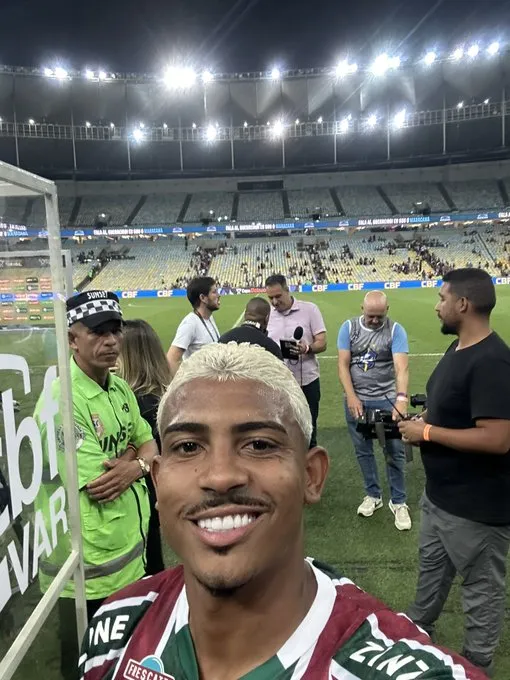 John Kennedy e John Arias marcaram os gols da partida