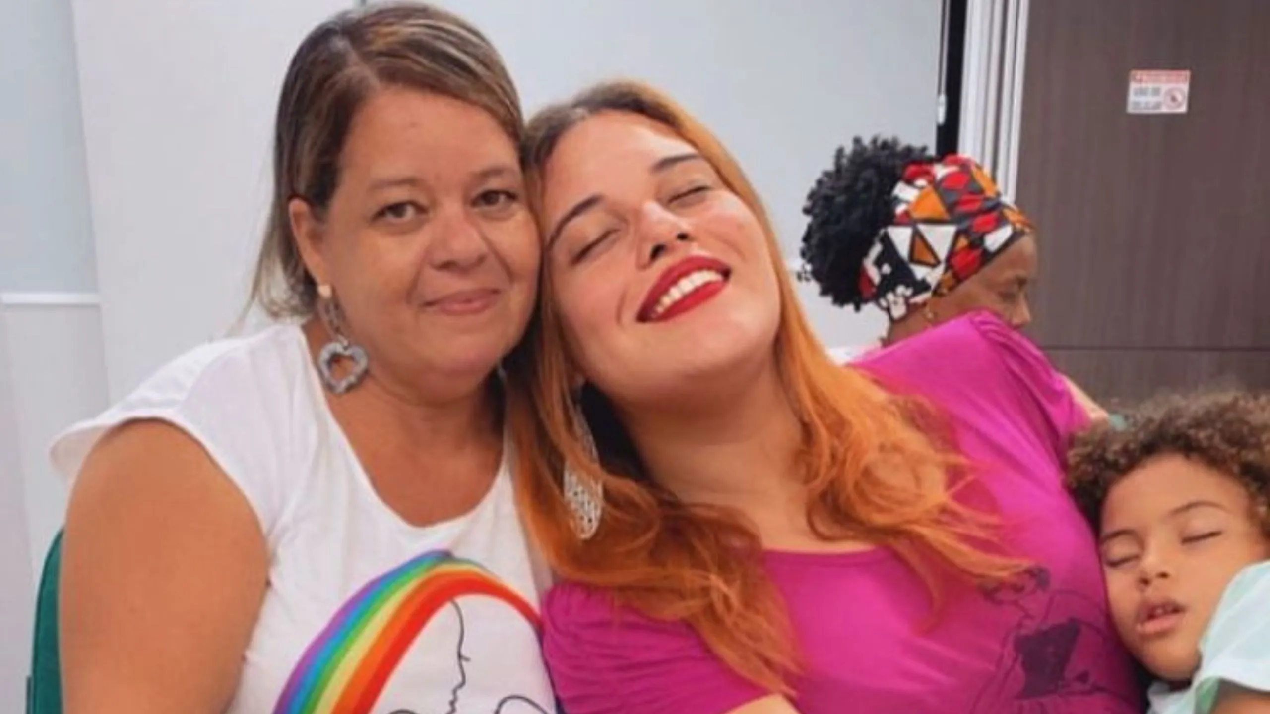 Dona Leda, mãe de Yuna Vitória e avó do pequeno Dionísio.