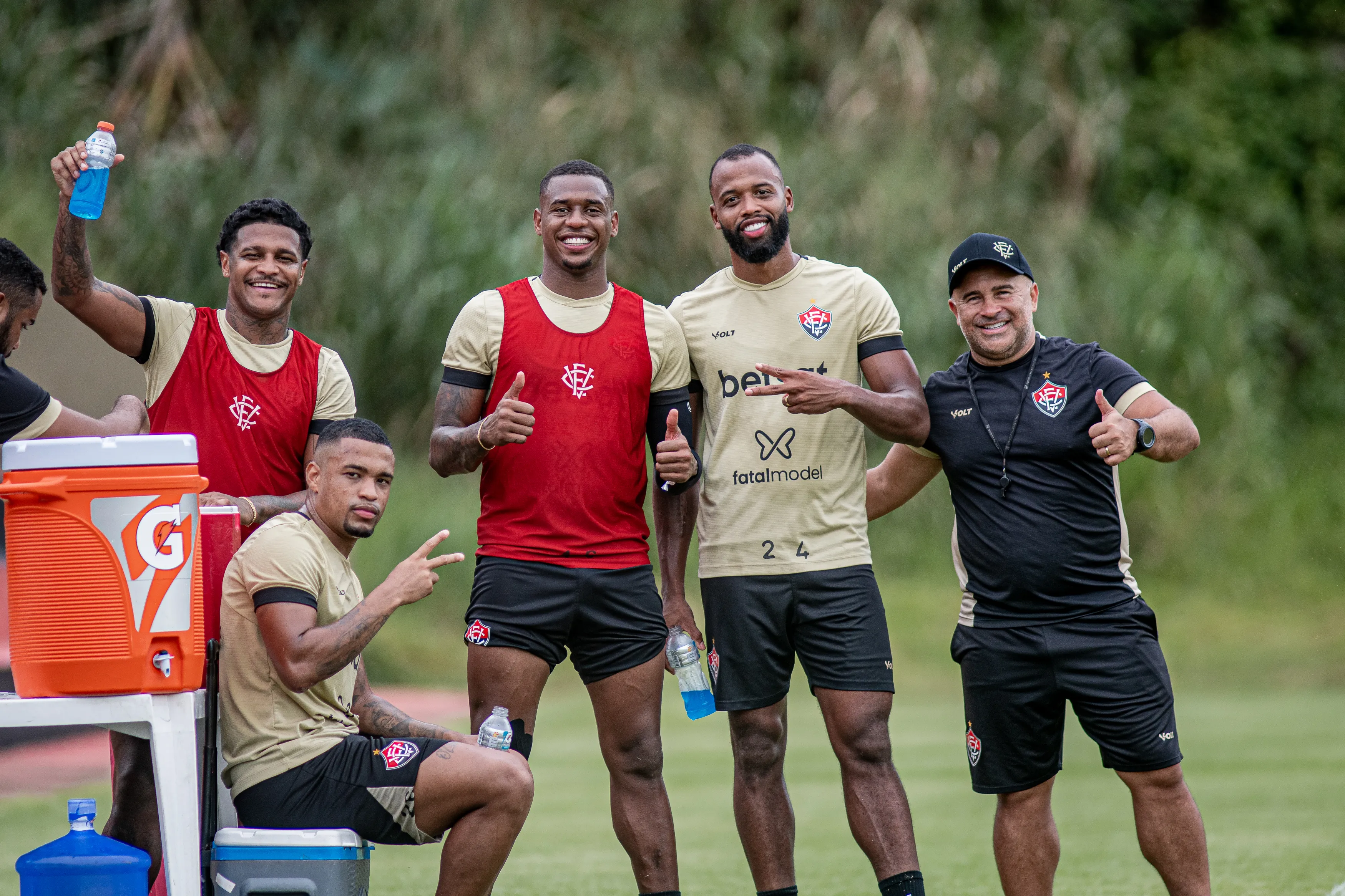 Condé conta com Reynaldo e Rodrigo Andrade para o duelo contra o Vasco