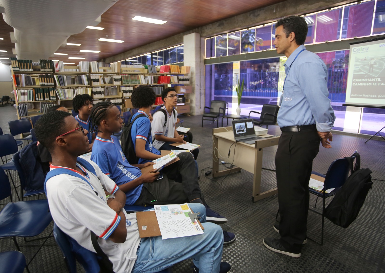 Imagem ilustrativa da imagem Biblioteca Central promove Feira de Profissões para estudantes