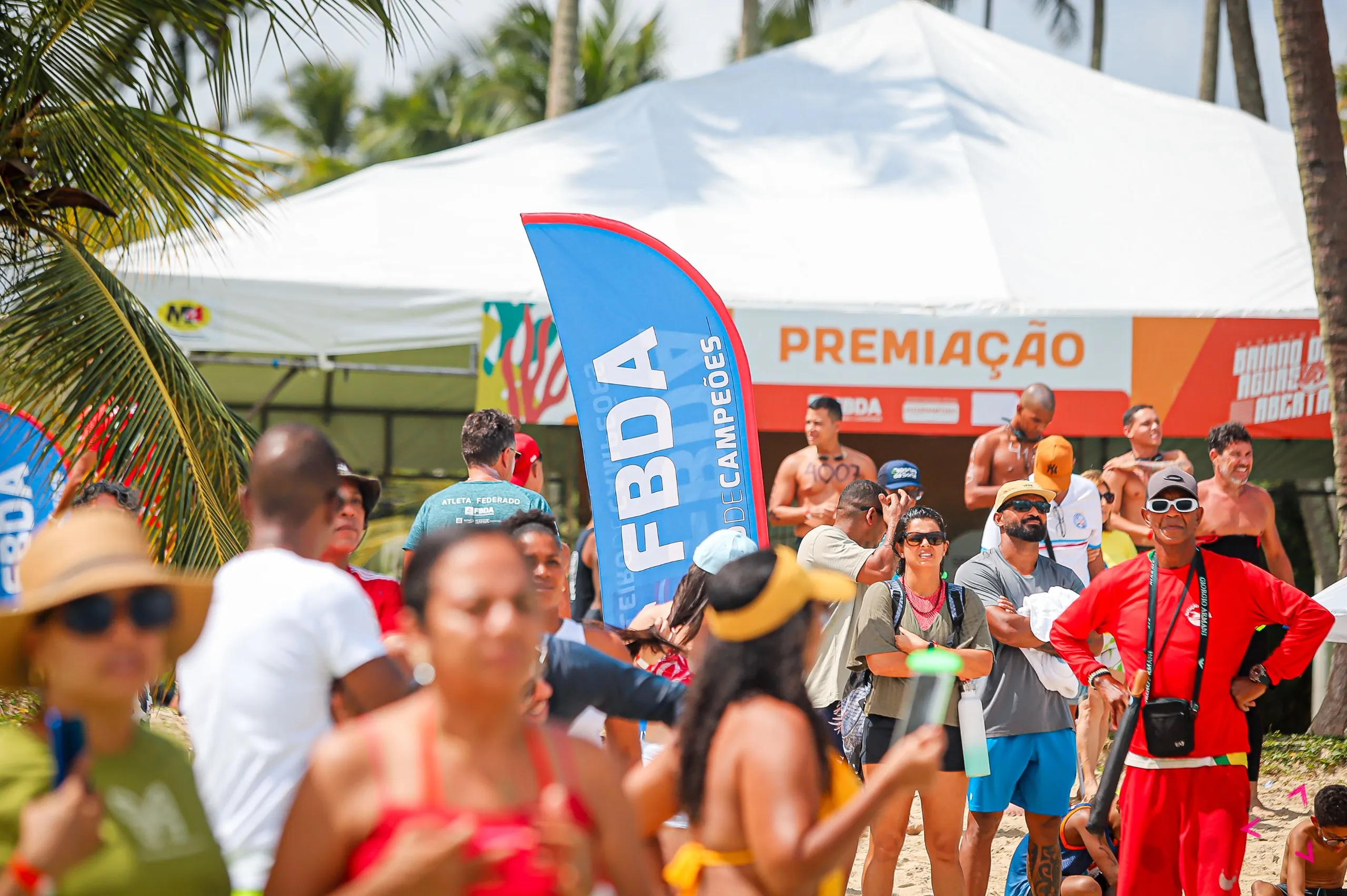 Arthur Pazos Brito, atual campeão do Oceanman, faturou o título masculino