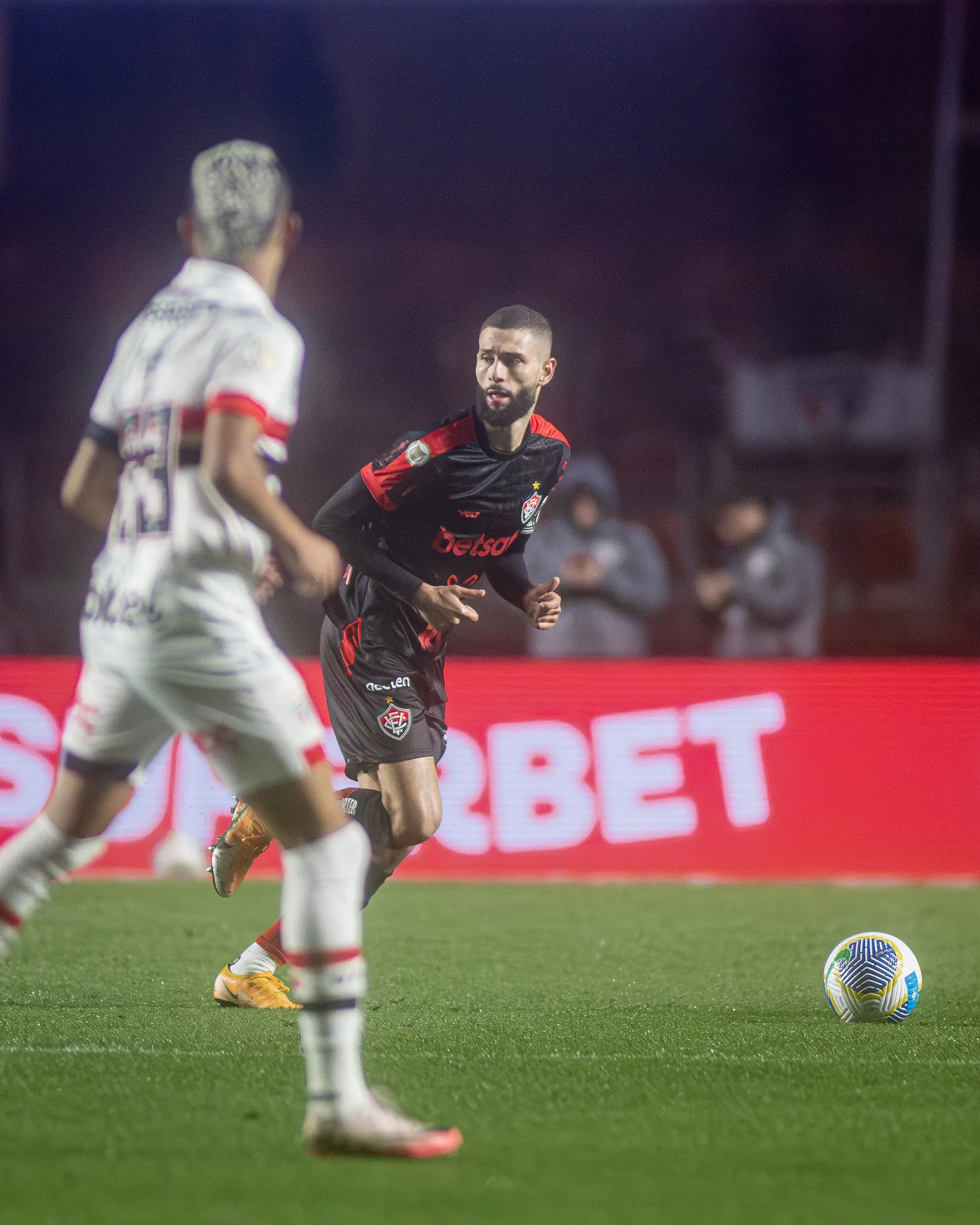 Wagner Leonardo na partida contra o São Paulo