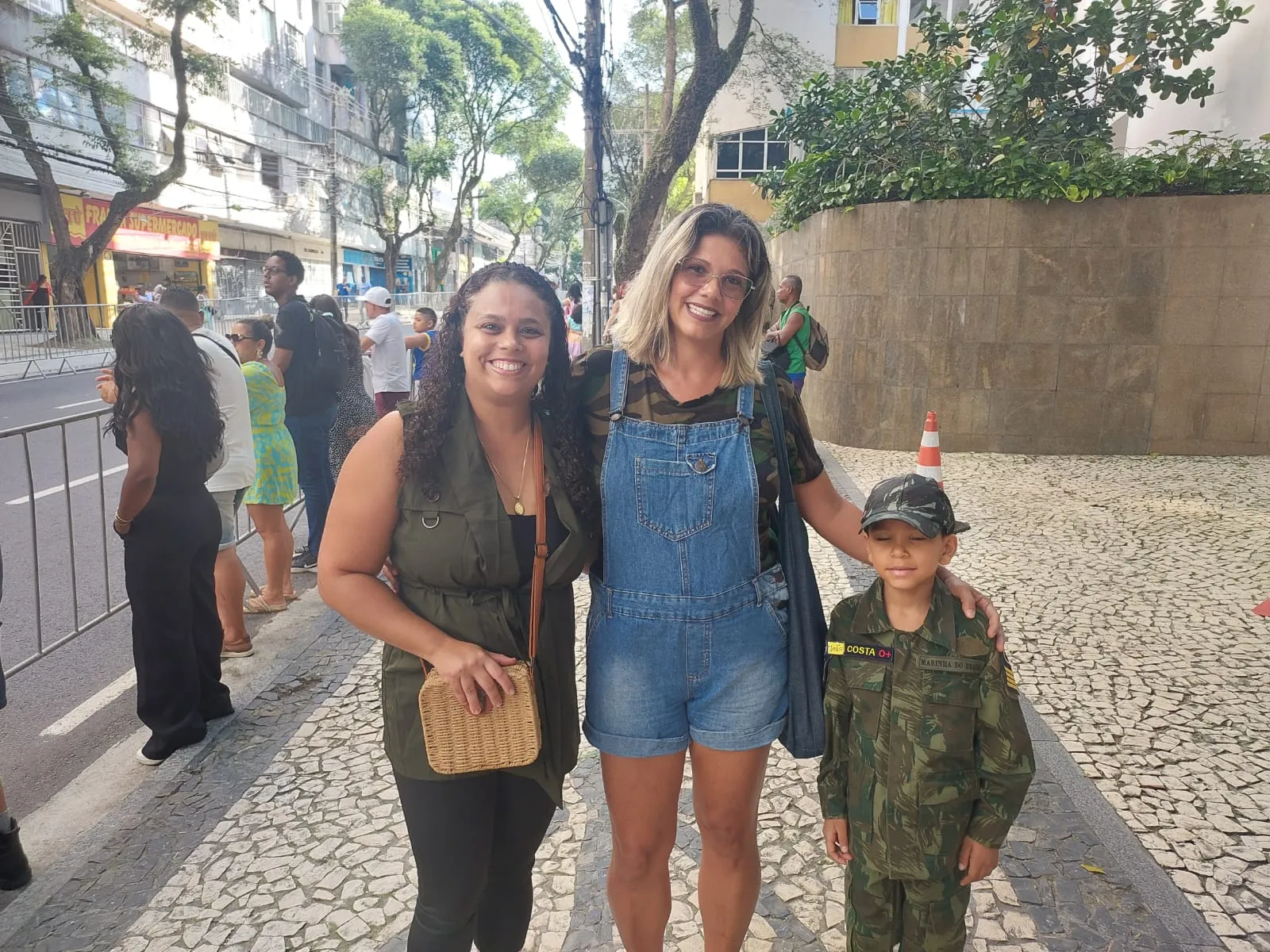 Imagem ilustrativa da imagem Famílias prestigiam desfile de 7 de Setembro no Campo Grande