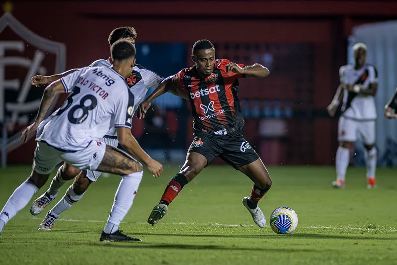 Vitória x Vasco, pela 25ª rodada do Campeonato Brasileiro