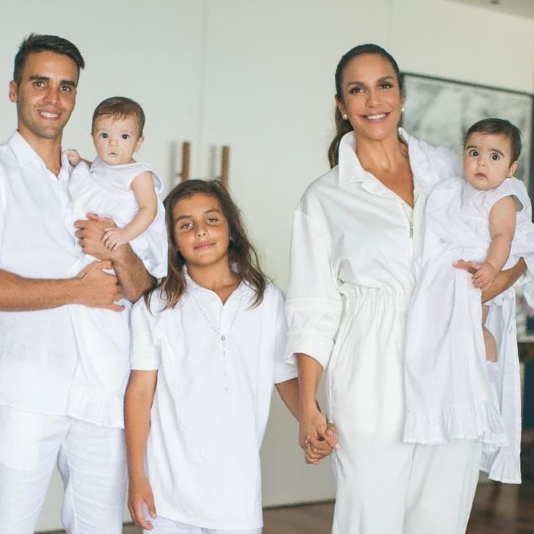 Ivete Sangalo junto com marido e os filhos