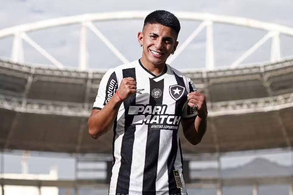 Thiago Almada foi a contratação mais cara do futebol brasileiro