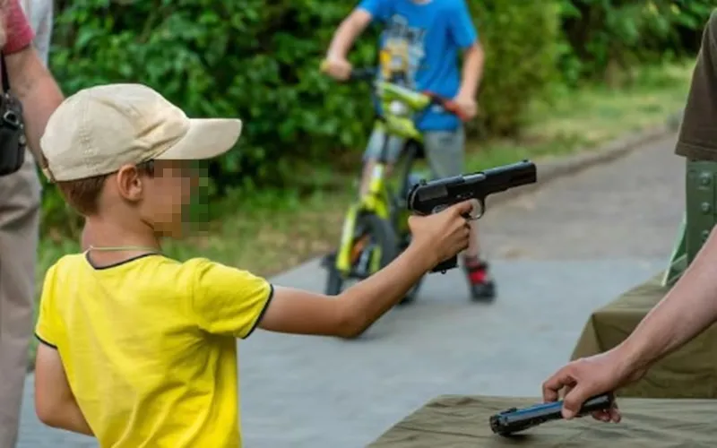 Estudantes aprendem a monitorar e operar as armas em aulas