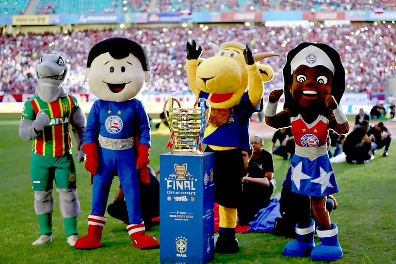 Mascotes do Sampaio Corrêa, Bahia e do Nordestão em 2018