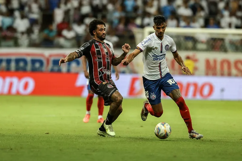 Kauã Davi, lateral-direito do Tricolor, foi o destaque dos mandantes nesta quinta-feira (16)