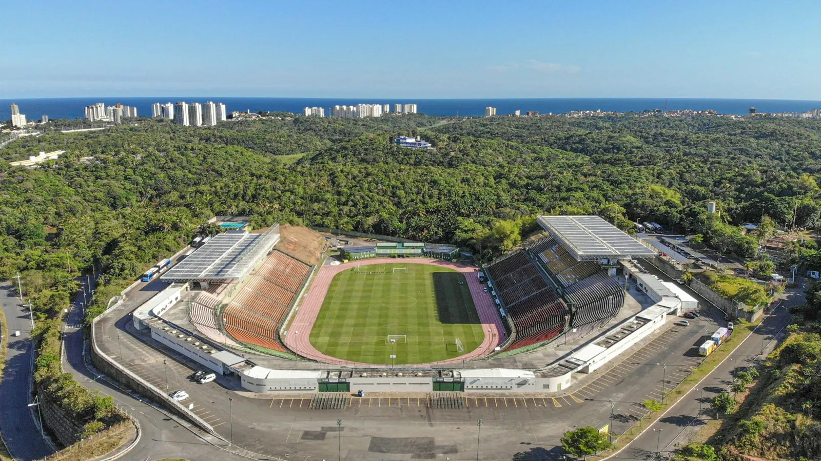 Estádio Roberto Santos, o Pituaçu