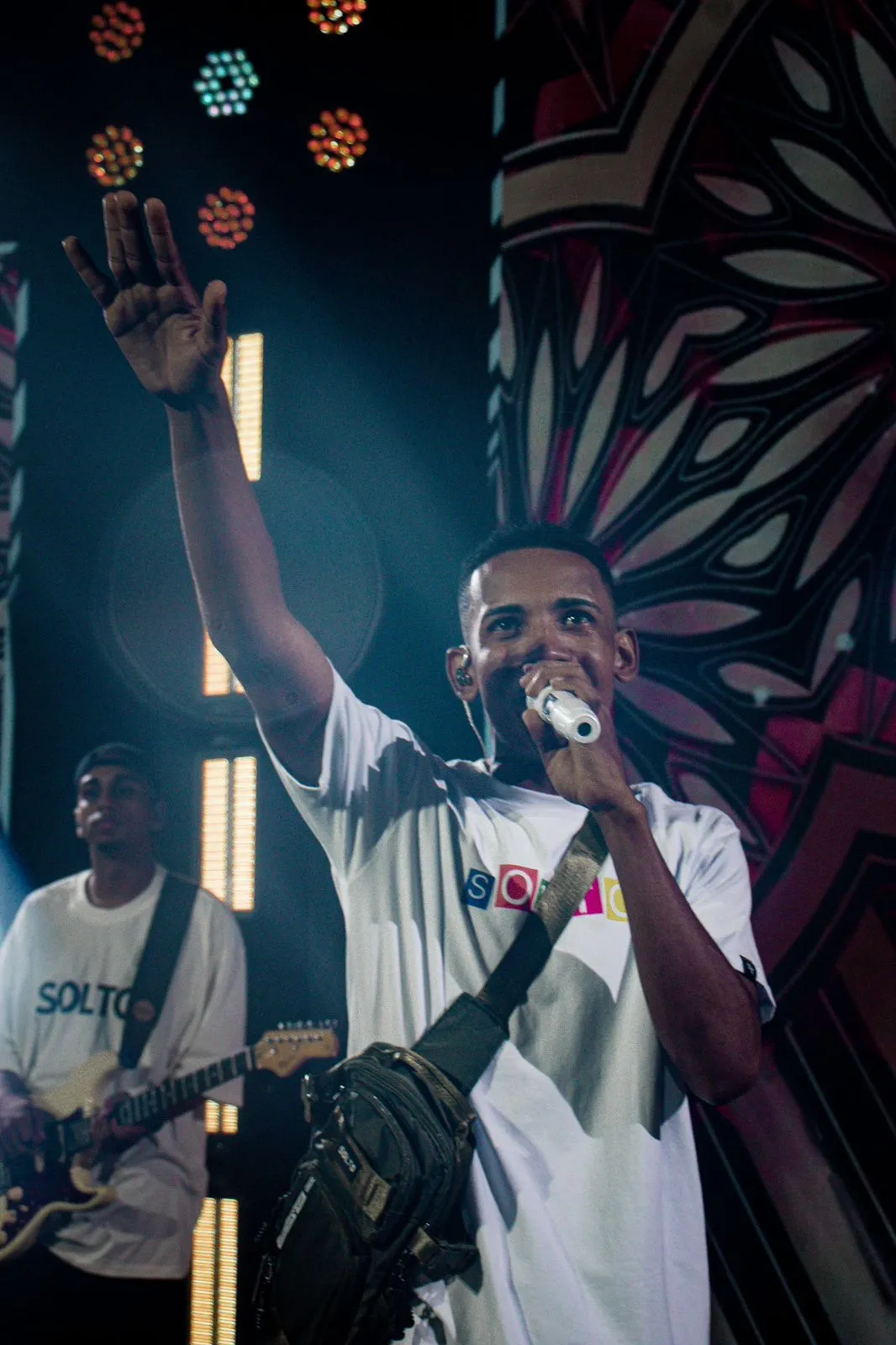 MC Juniinho lançou a música 'Calma Vaso'