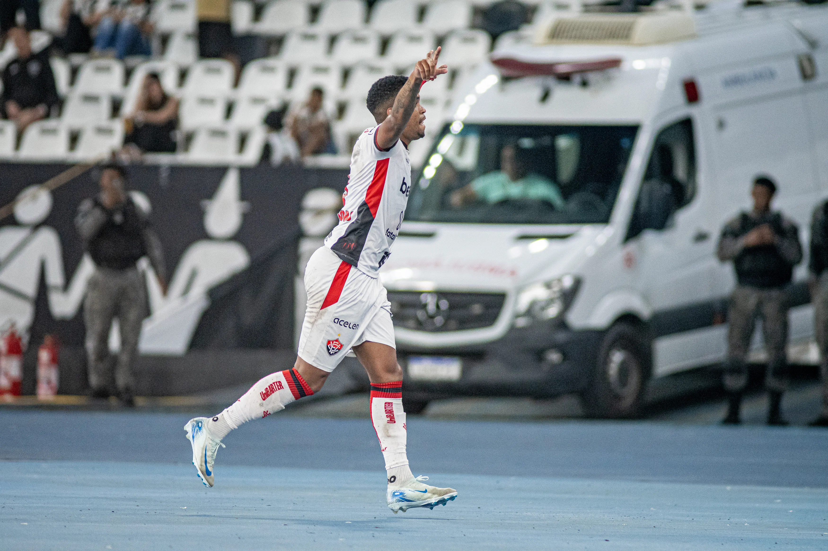 Vitória empata com Botafogo em 1 a 1, no Engenhão