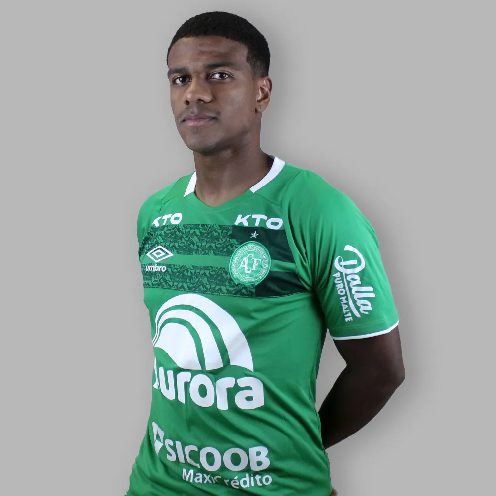 Felipe Vieira vestindo a camisa da Chapecoense