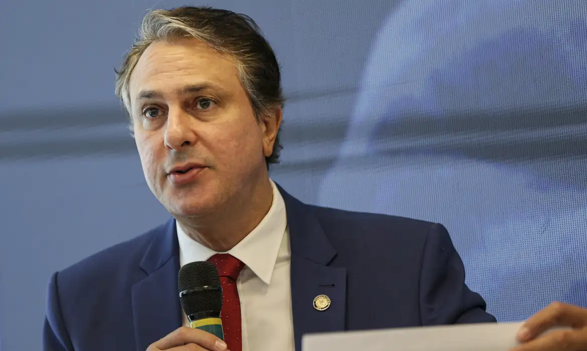 Camilo Santana, Ministro da Educação