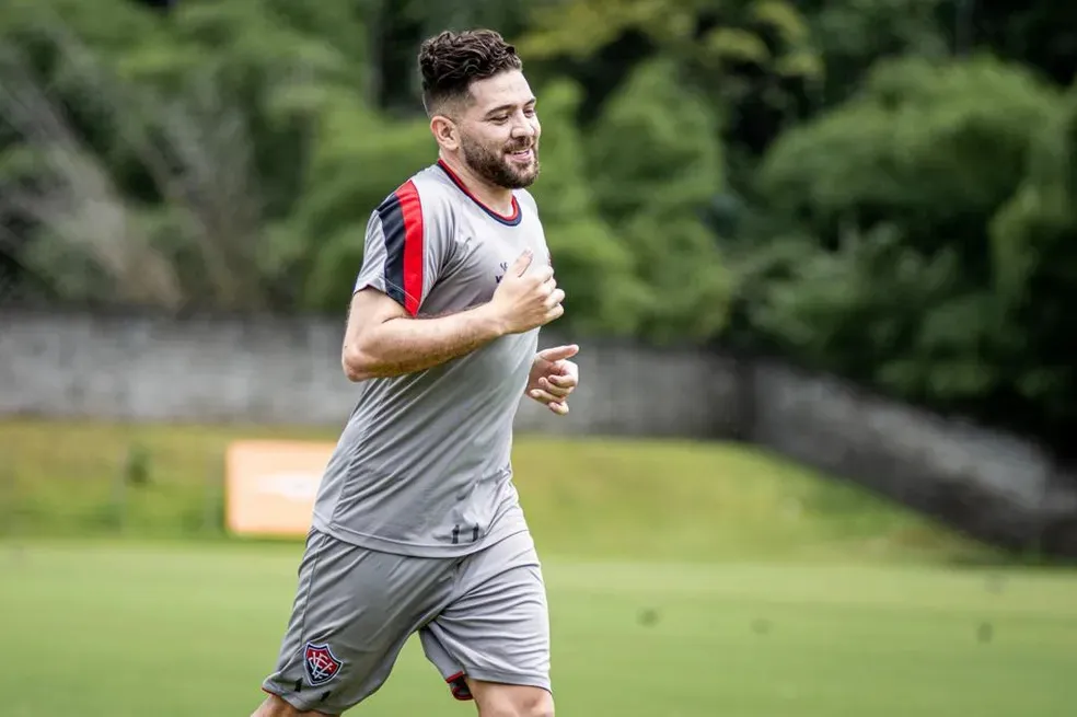 Diego Torres em treino do Vitória