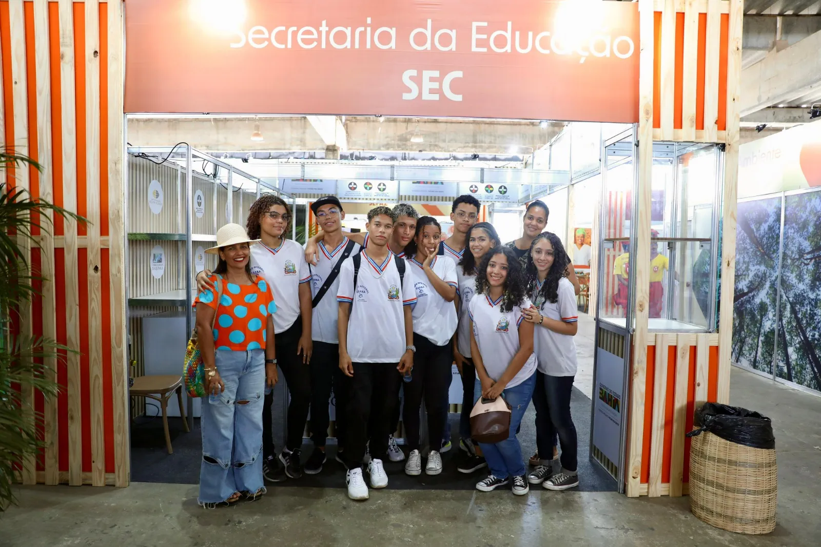 Até a próxima sexta-feira (6), a expectativa é de que cerca de 800 estudantes visitem o evento