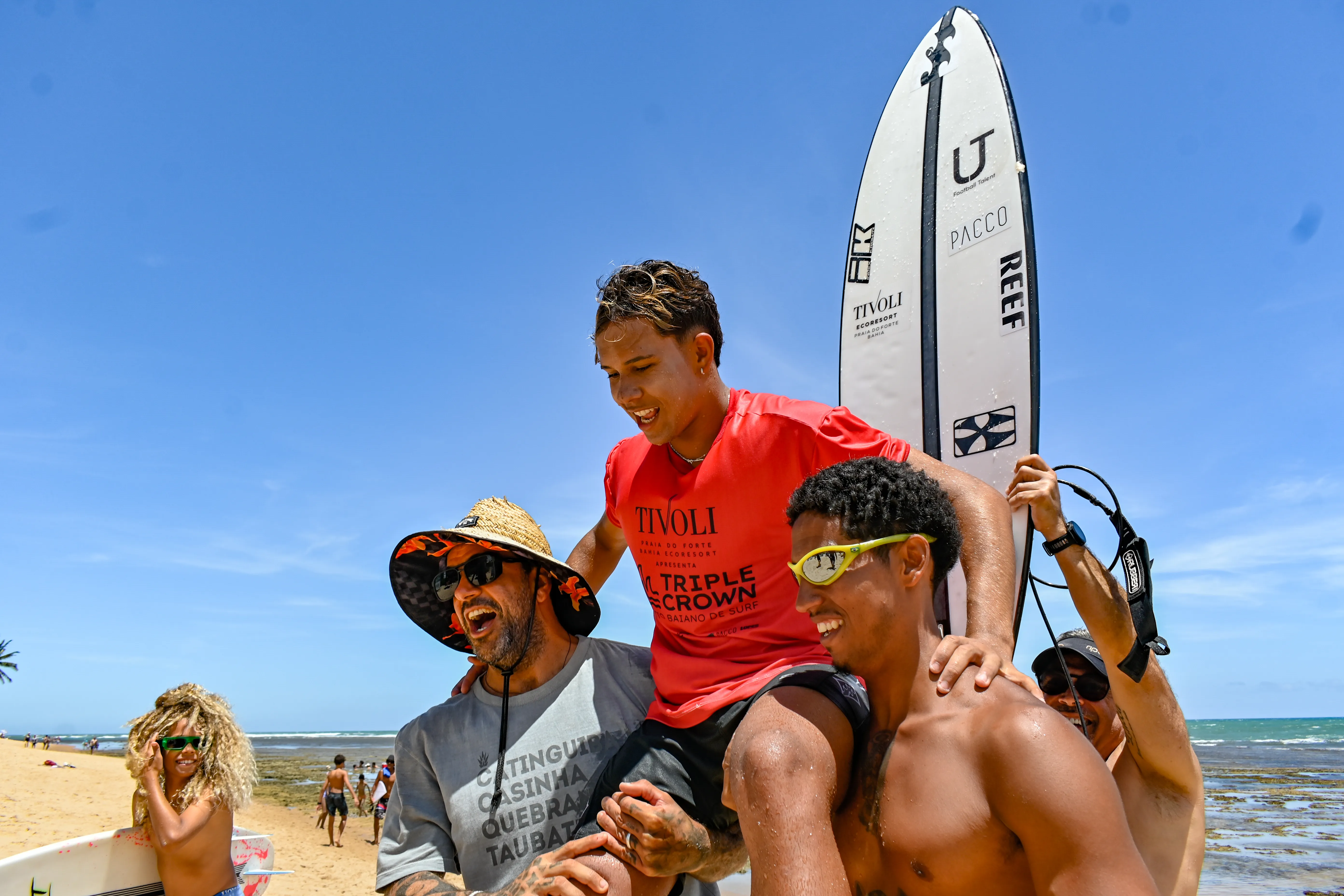 Atleta de Ilhéus foi carregado nos braços do povo