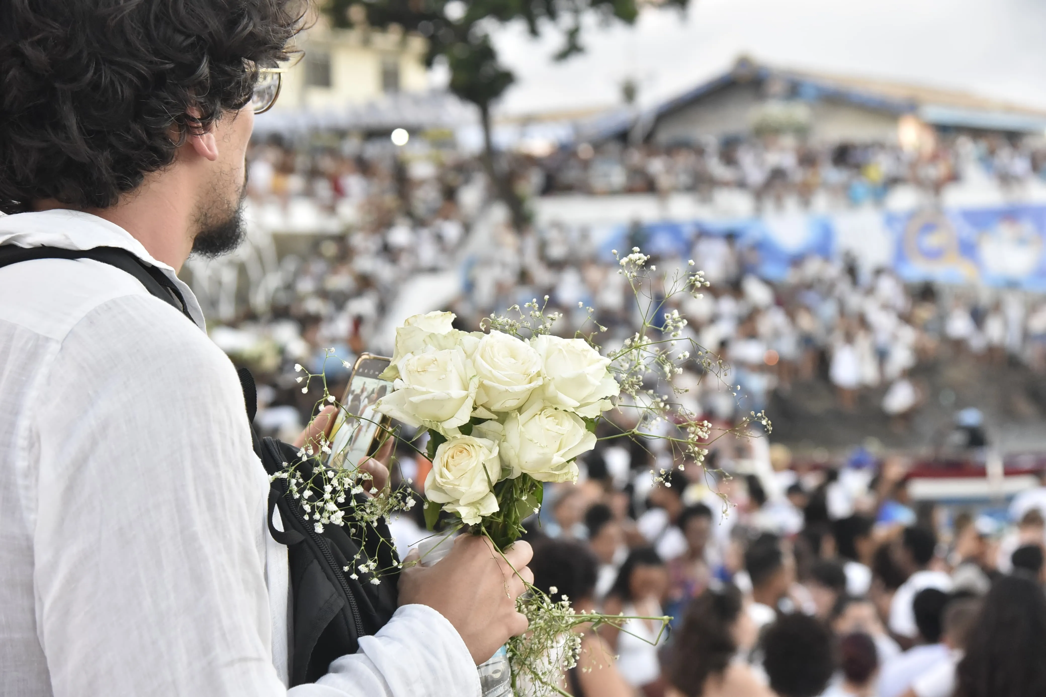 Imagem ilustrativa da imagem Fé e tradição: confira os cliques da Festa de Iemanjá