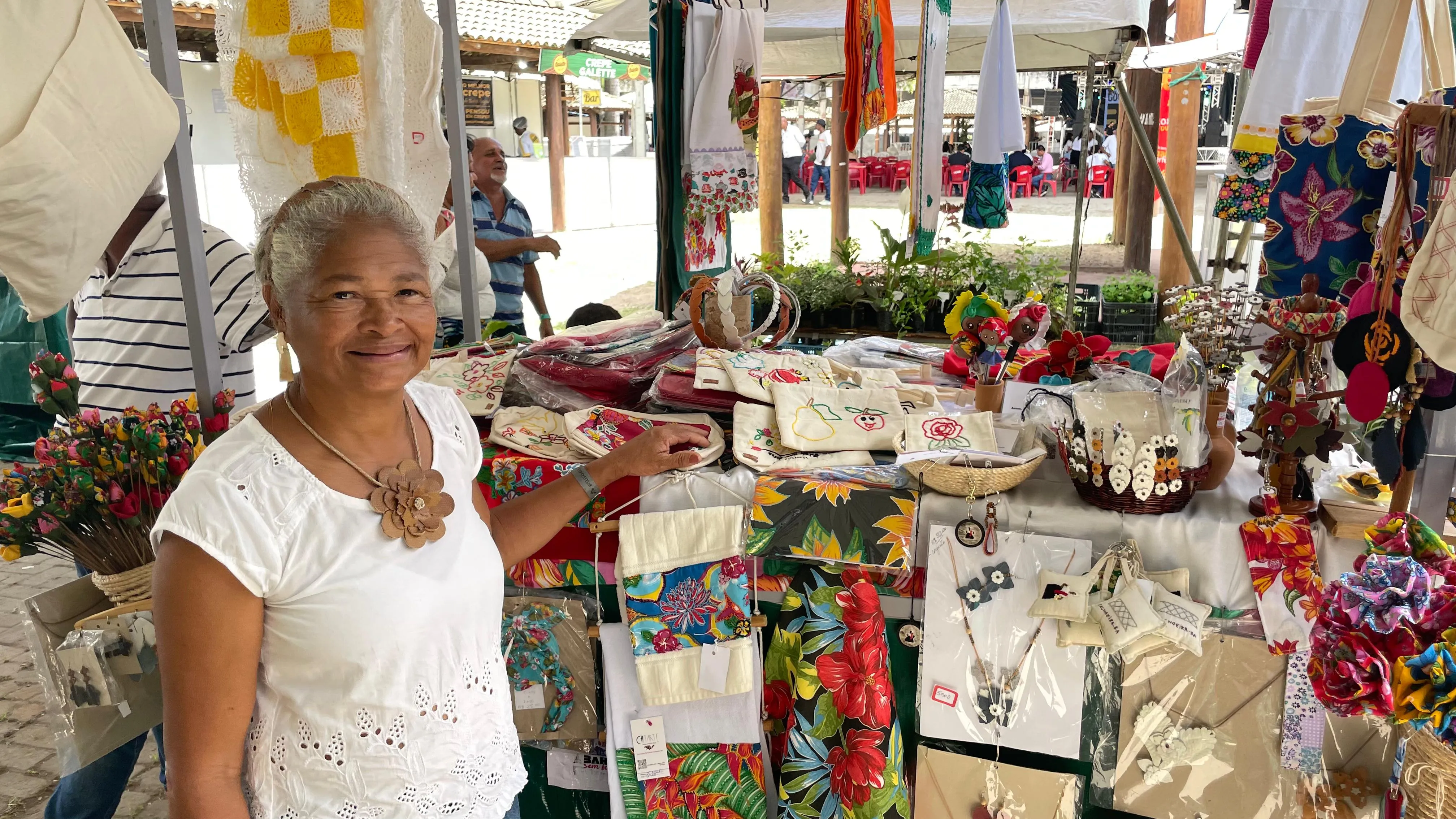 Mestra artesã Terezinha Borges