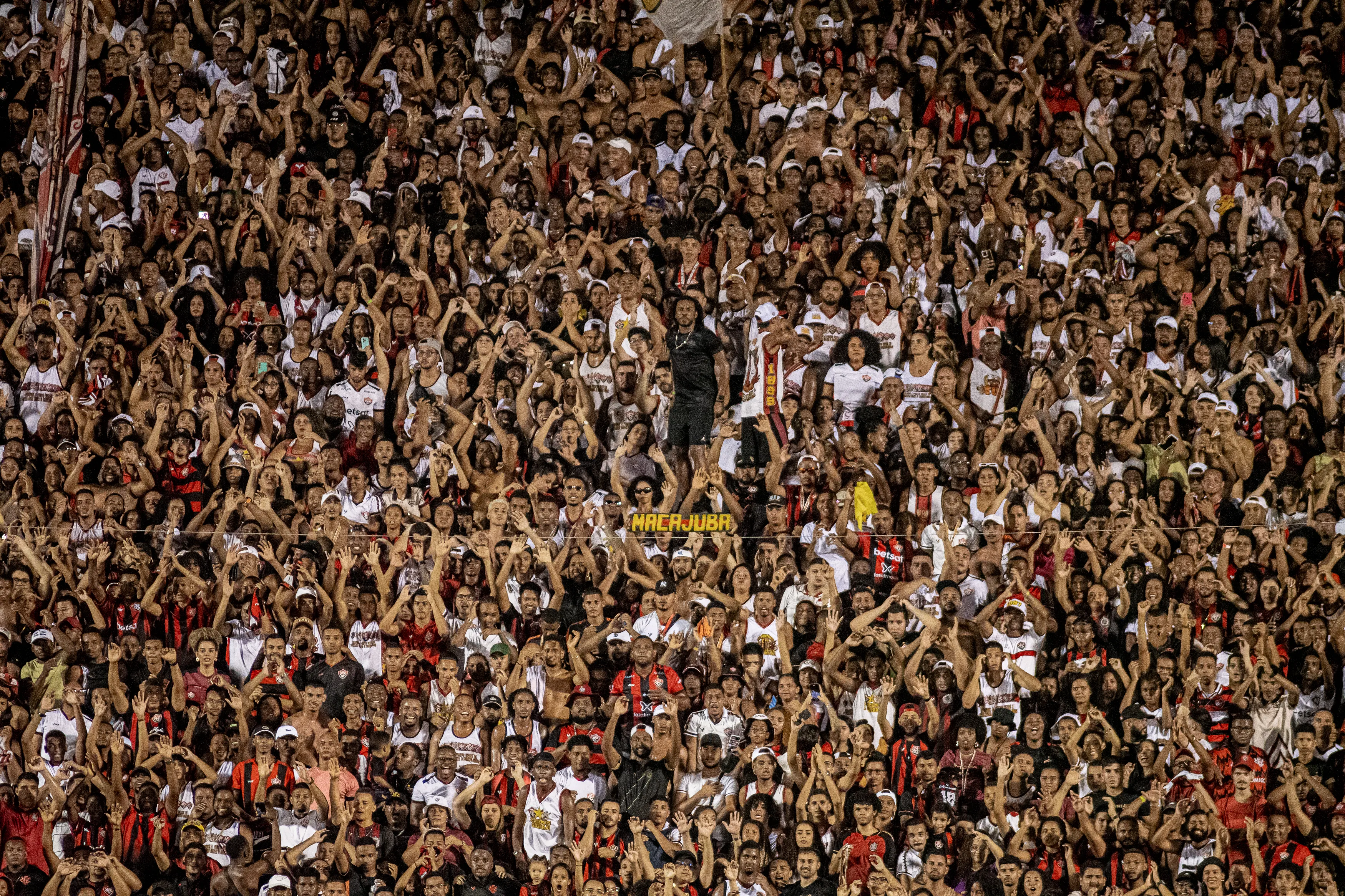 Torcida colossal encheu o Manoel Barradas de novo