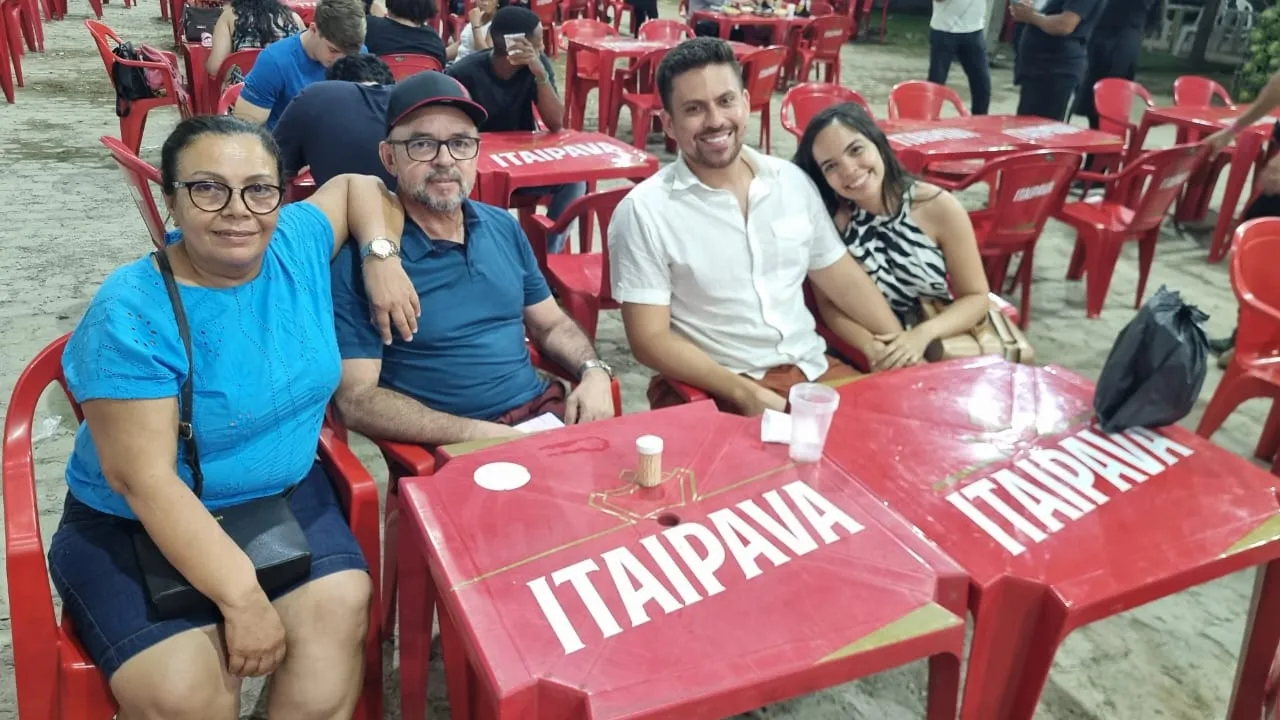 Turista de Belém visita a Fenagro com a família