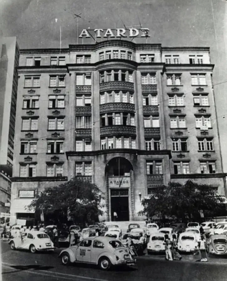 Primeira sede de A TARDE na Praça Castro Alves