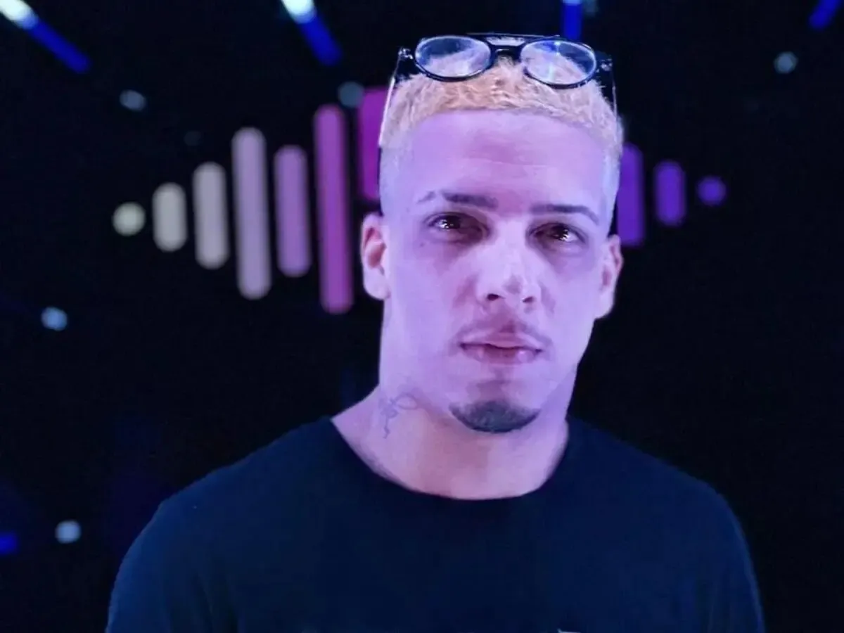 Matheus se pronunciou sobre sua sexualidade após o vídeo viralizar