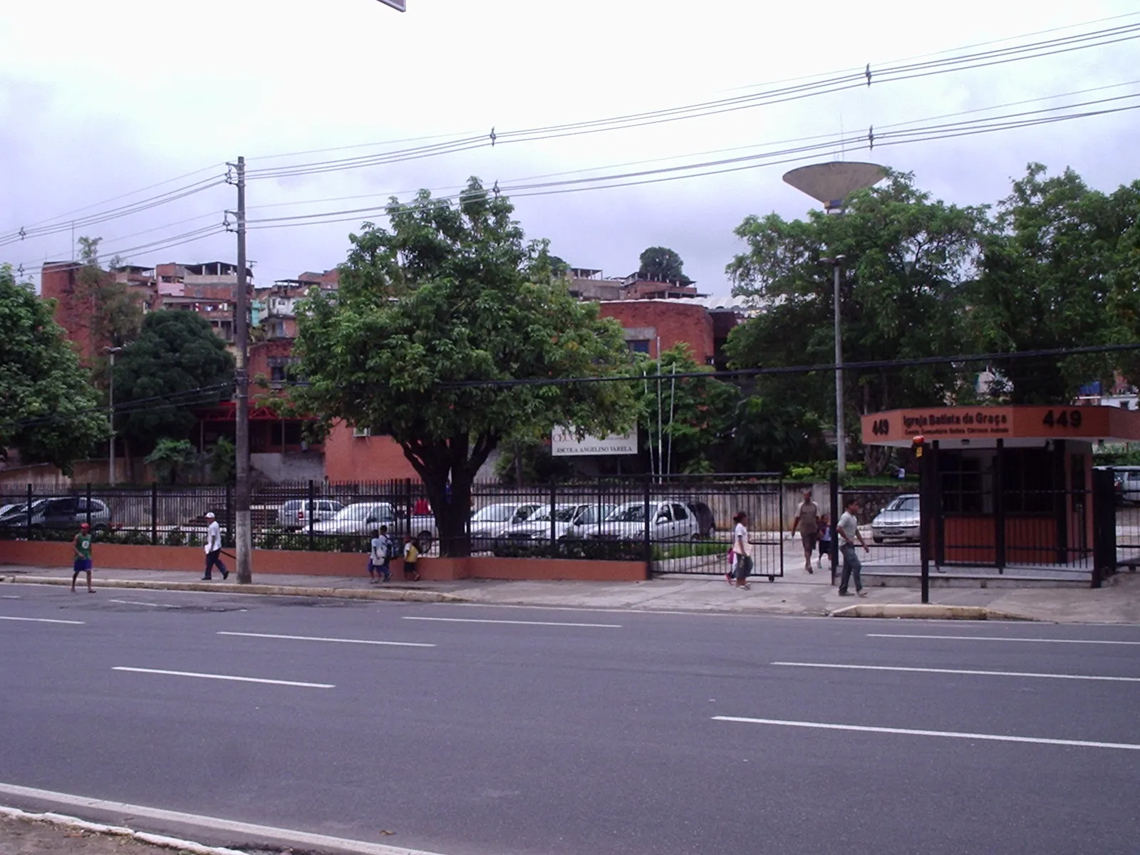 O CECOM fica na Avenida Anita Garibaldi, número 449, na Federação