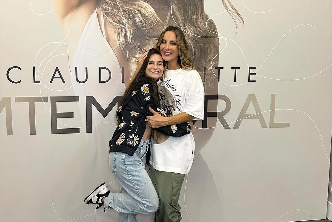 Dançarina de Claudia Leitte, Isabella Oliveira morreu aos 21 anos