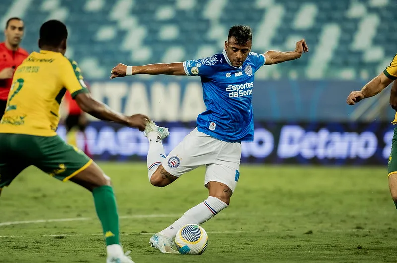 Lucho Rodríguez atuando pelo Bahia contra o Cuiabá, pela 36ª rodada do Brasileirão