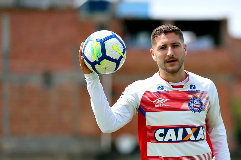 Zé Rafael em treino pelo Bahia, no Fazendão, em 2018