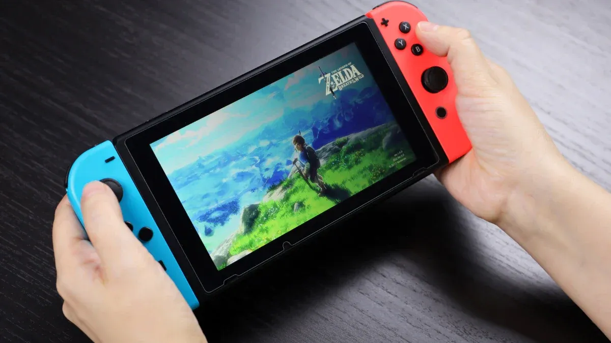 Nintendo Switch foi o primeiro console híbrido da Nintendo, e permite jogar na TV e no modo portátil
