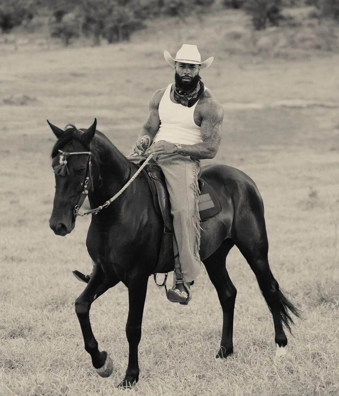 Imagem ilustrativa da imagem Pagodeiro Vinny Nogueira grava clipe em clima de faroeste na sua cidade natal