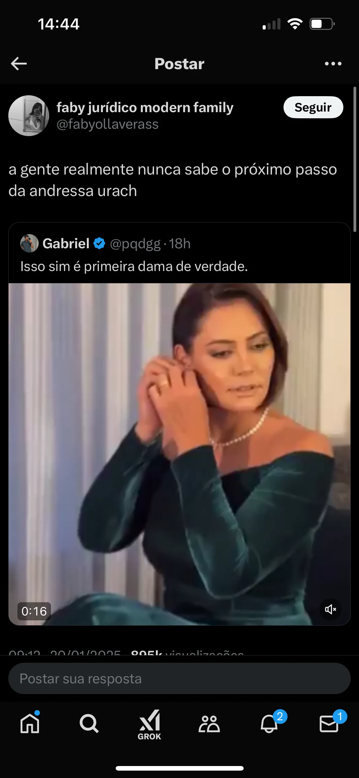 Imagem ilustrativa da imagem Parece? Internet compara Michelle Bolsonaro com Andressa Urach