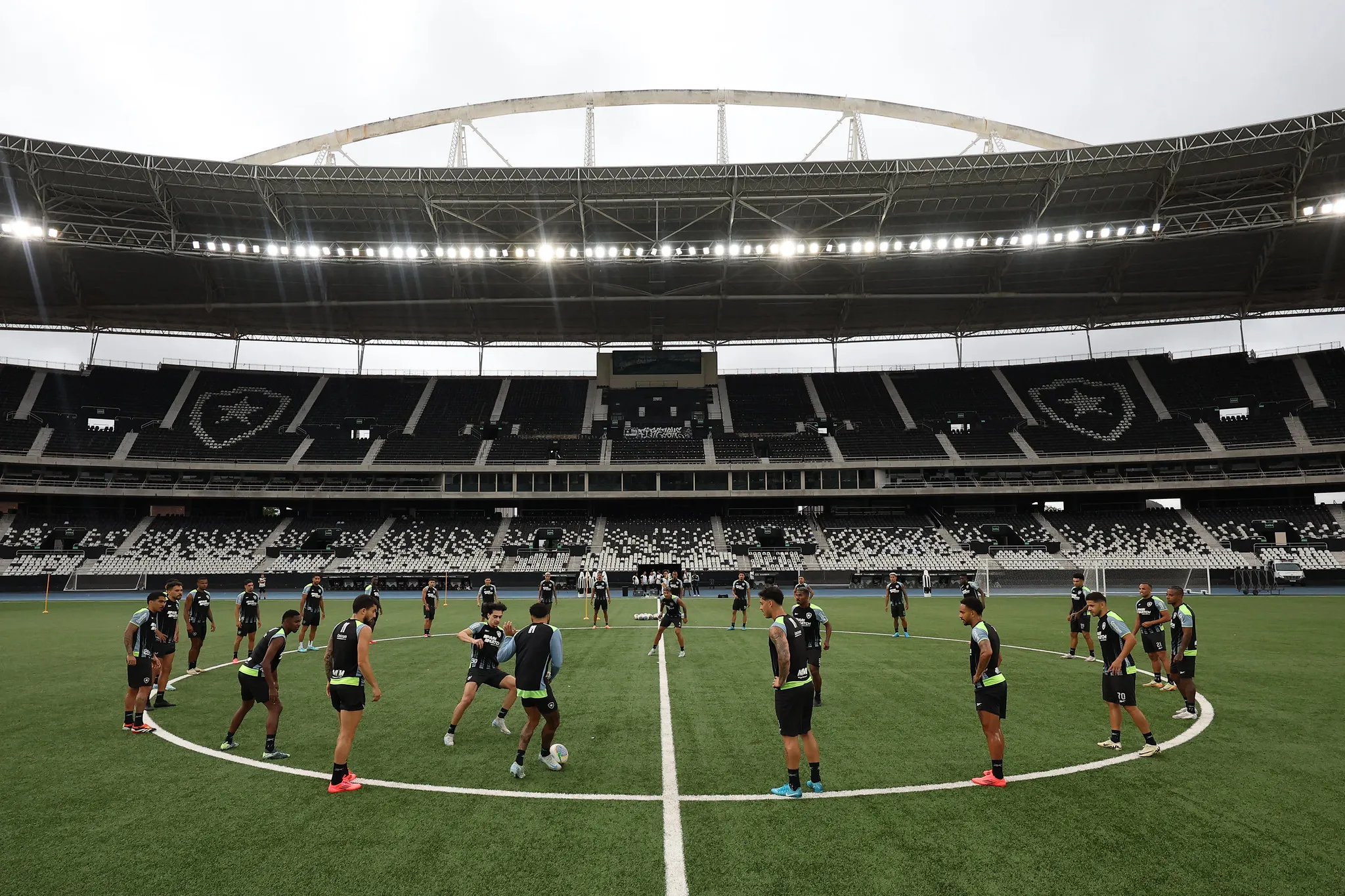 Jogadores do Fogão ameaçam realiza uma greve