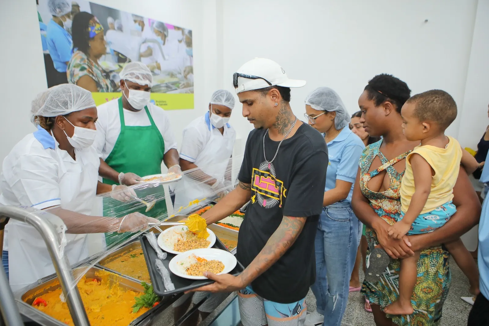 Imagem ilustrativa da imagem Restaurantes Populares salvam o dia da galera em Salvador; veja onde rangar de graça