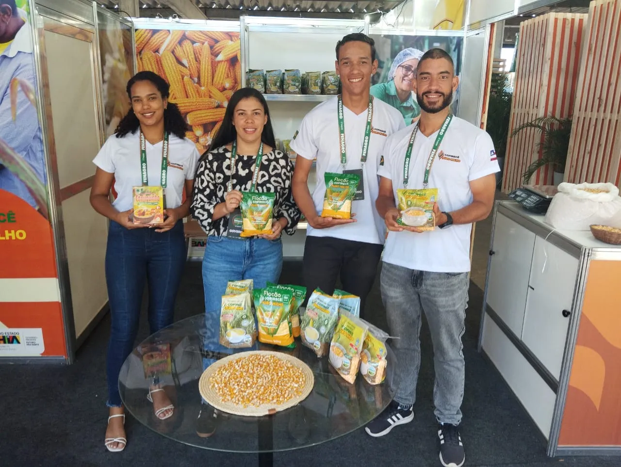 Estande da Copirecê apresenta cereal natural