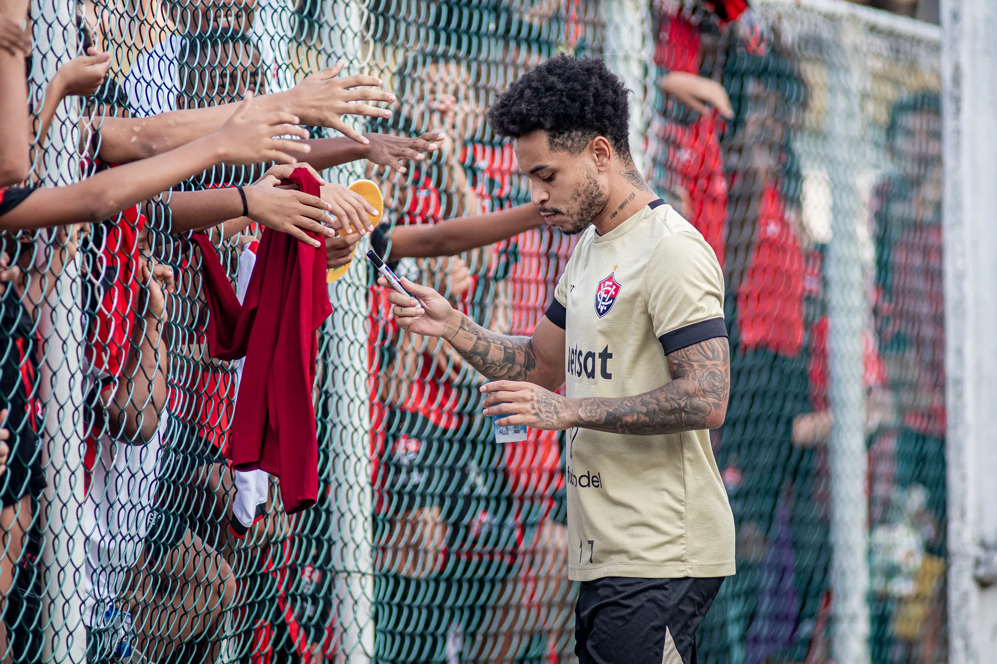 Torcida colossal está convidada para treinamento na Toca