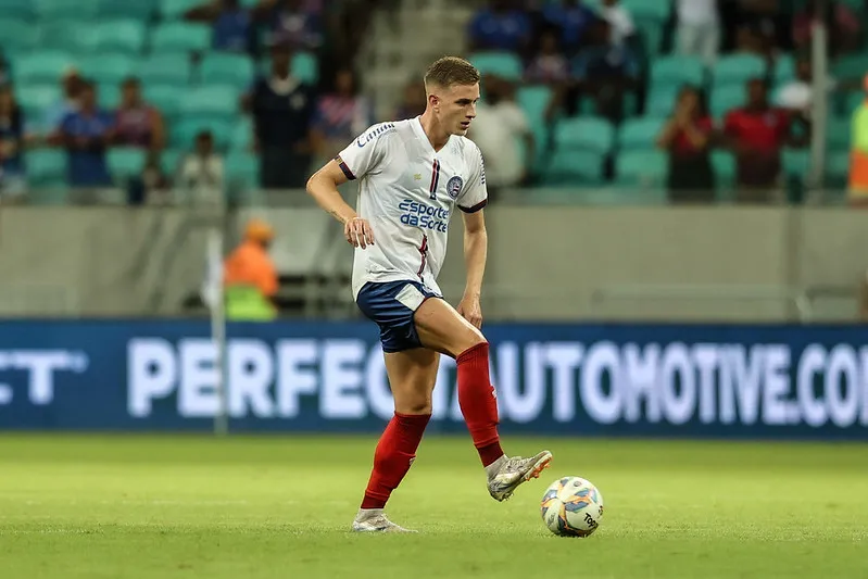 Jota contra o Atlético de Alagoinhas