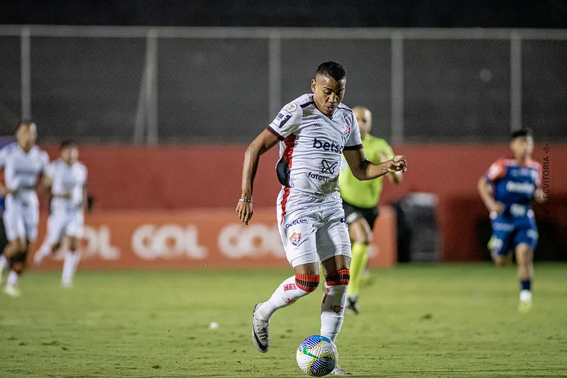 Zé Hugo contra o Fortaleza, pela 36ª rodada do Campeonato Brasileiro