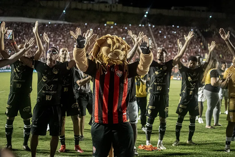 Mascote do Leão durante a Cerimônia da Taça