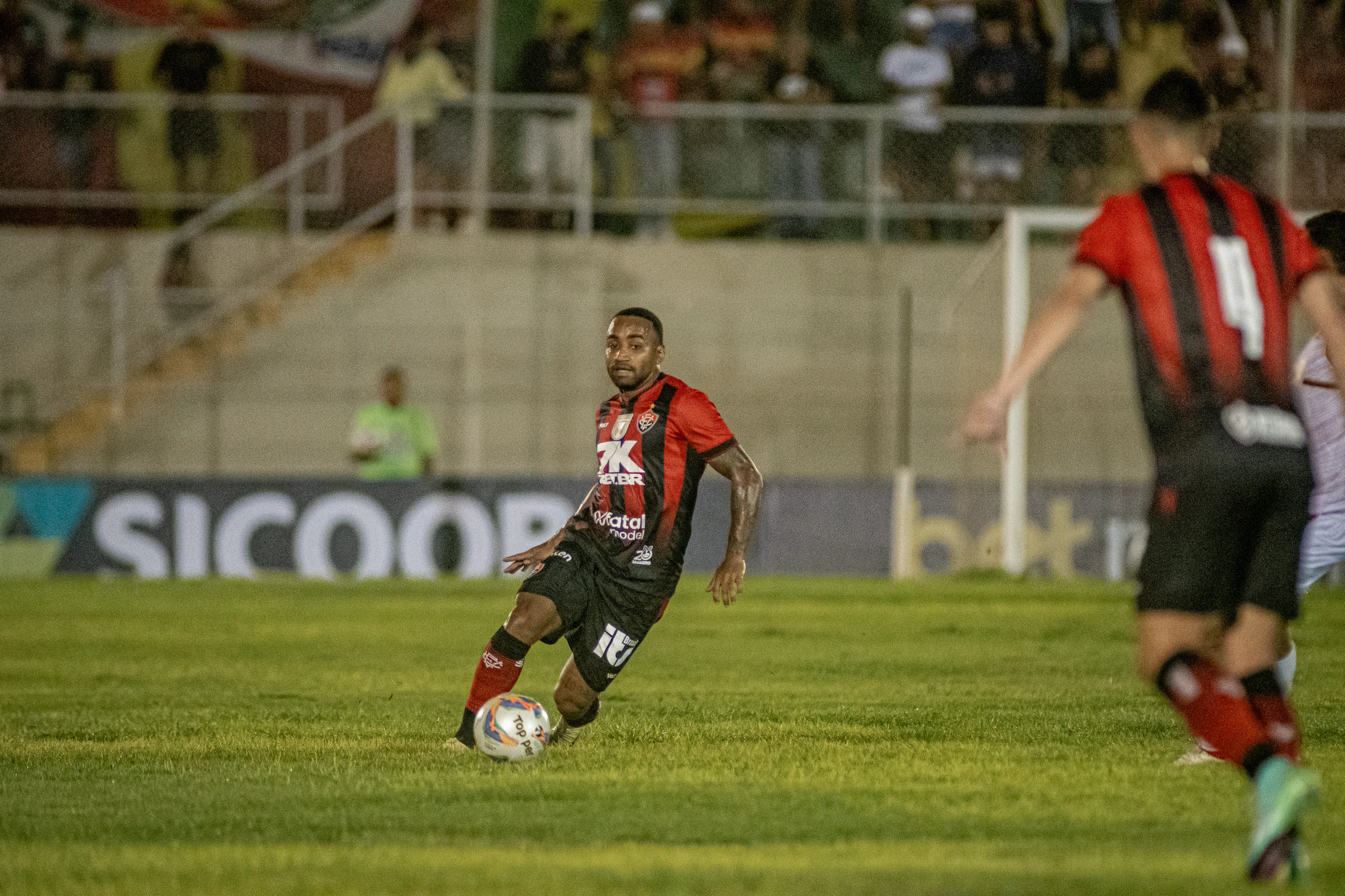 Partida marcou retorno de Dionísio ao Vitória