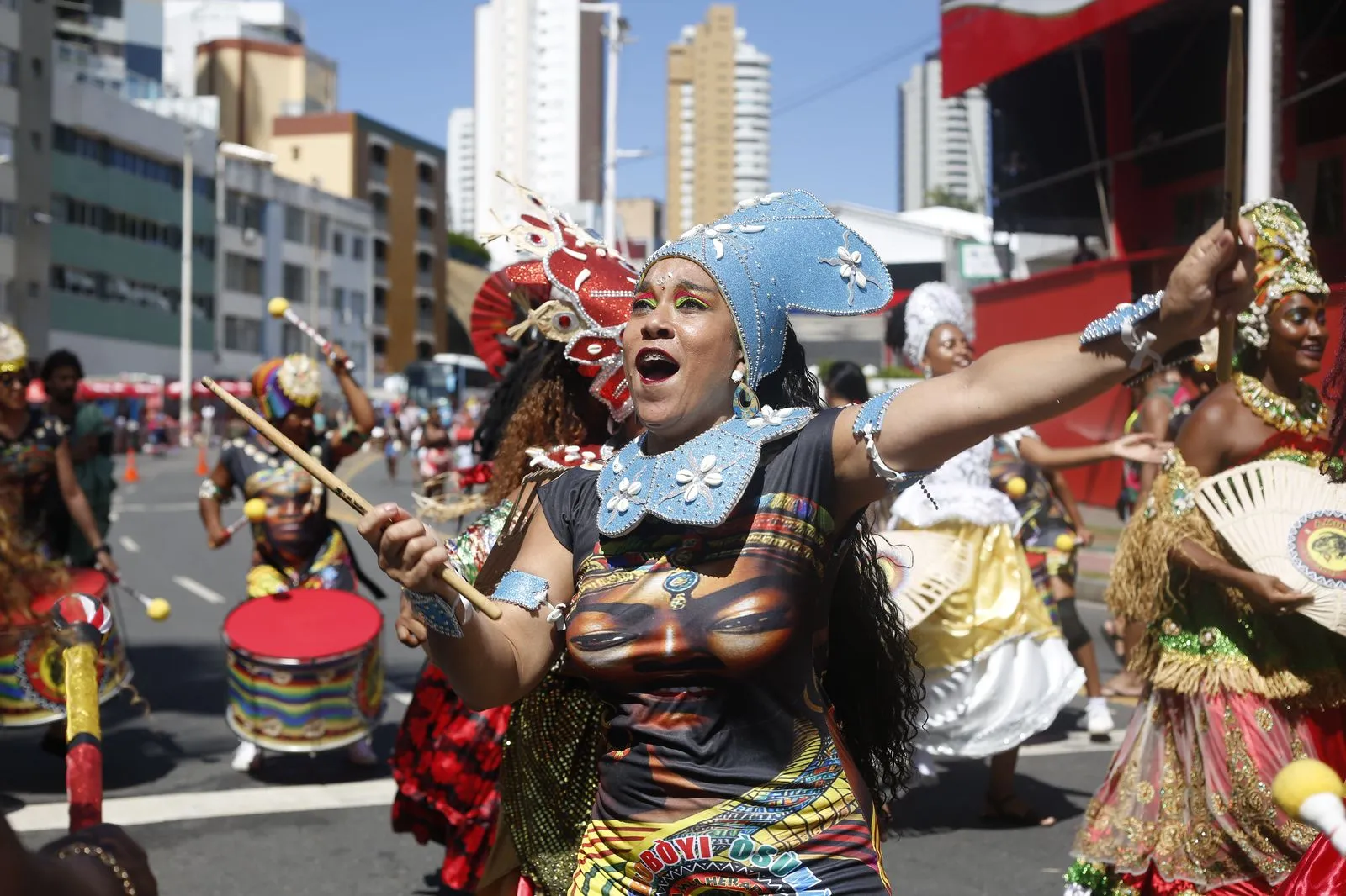 Imagem ilustrativa da imagem Amantes dos antigos carnavais fazem 'esquente' no Fuzuê; veja fotos