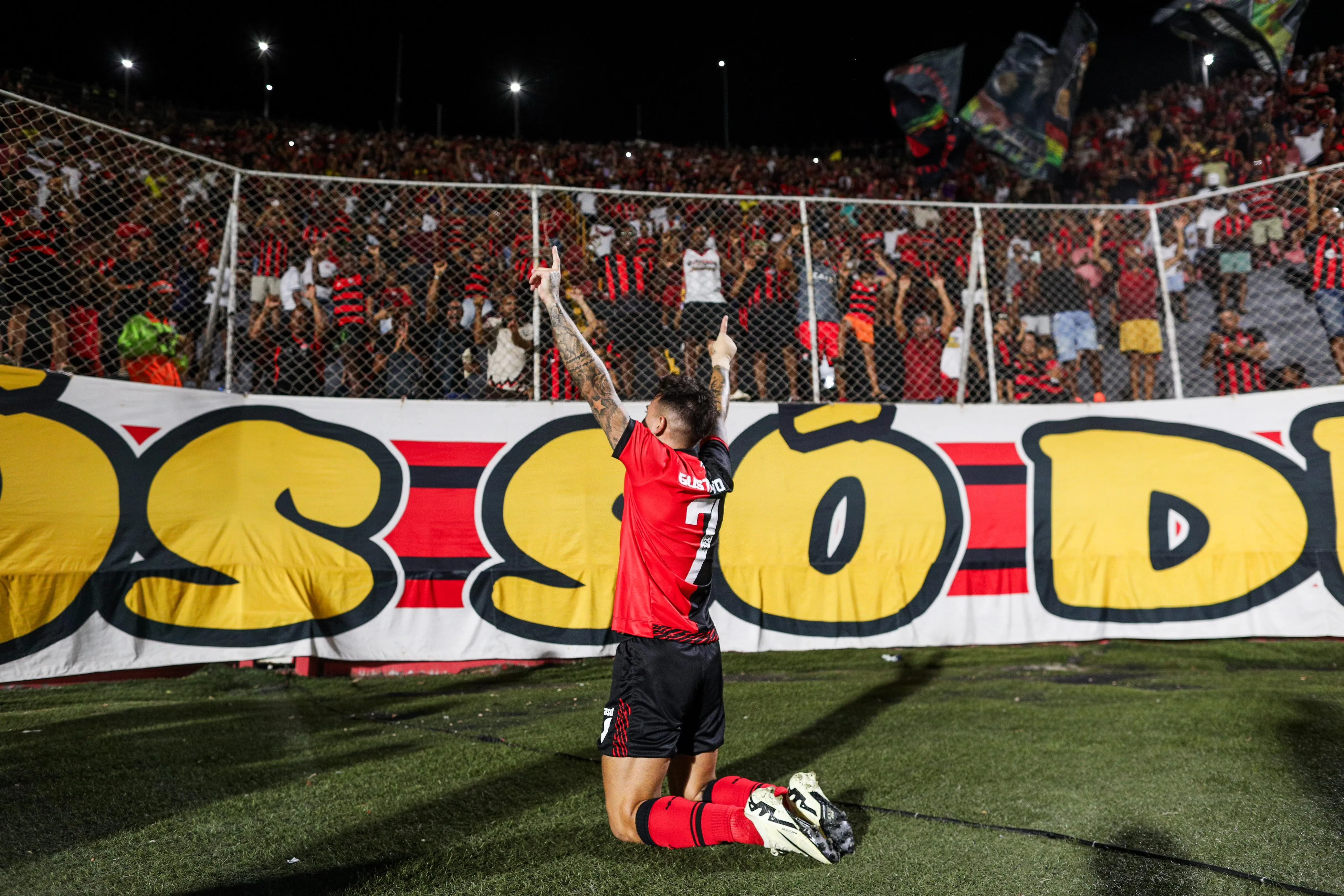 Atacante chegou ao segundo gol na temporada