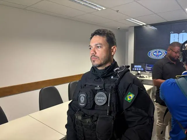 Badaró aponta que a estratégia busca criar um "escudo virtual" e dificultar a intervenção da polícia