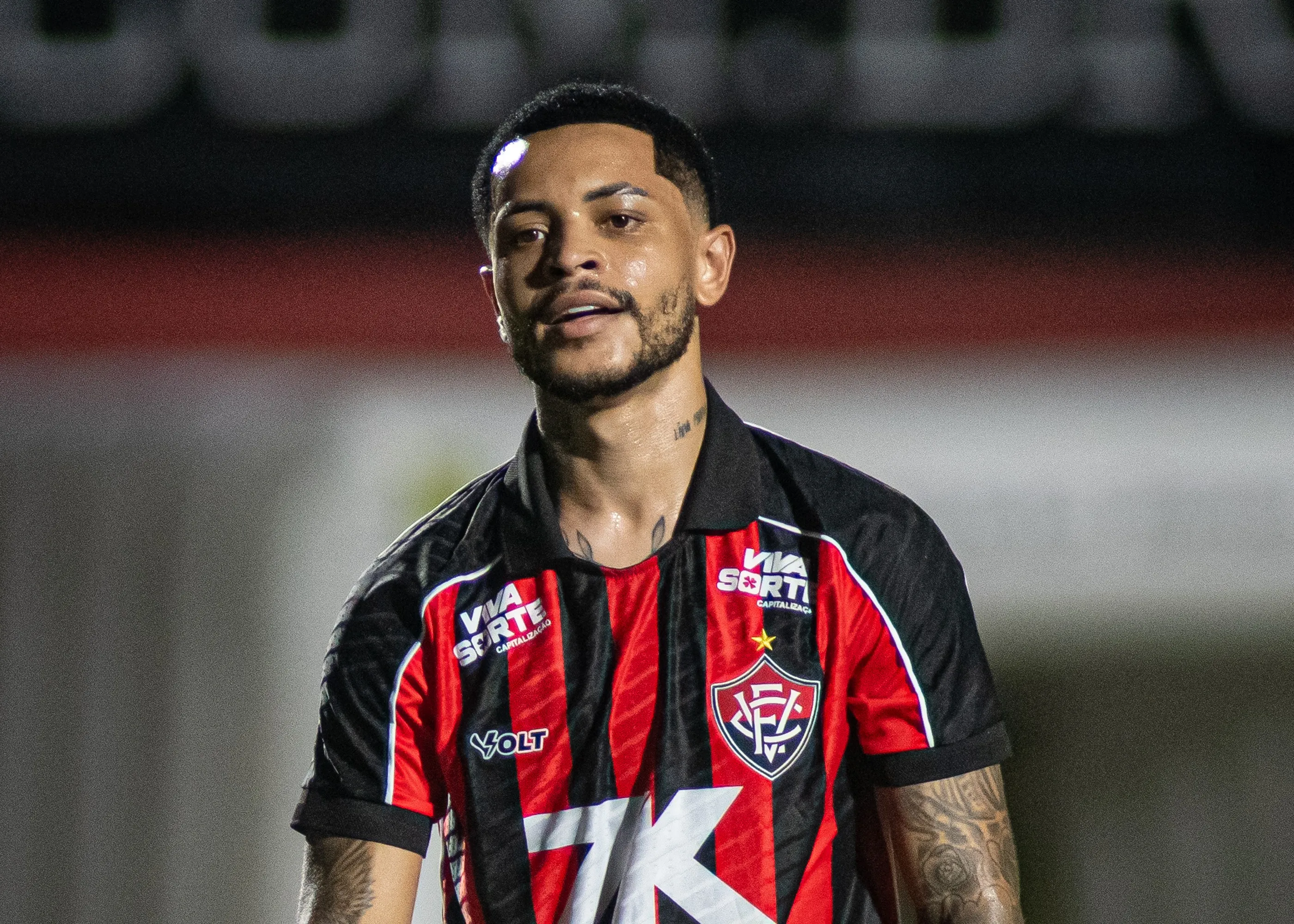 Matheuzinho foi expulso aos 33 minutos do 1º tempo