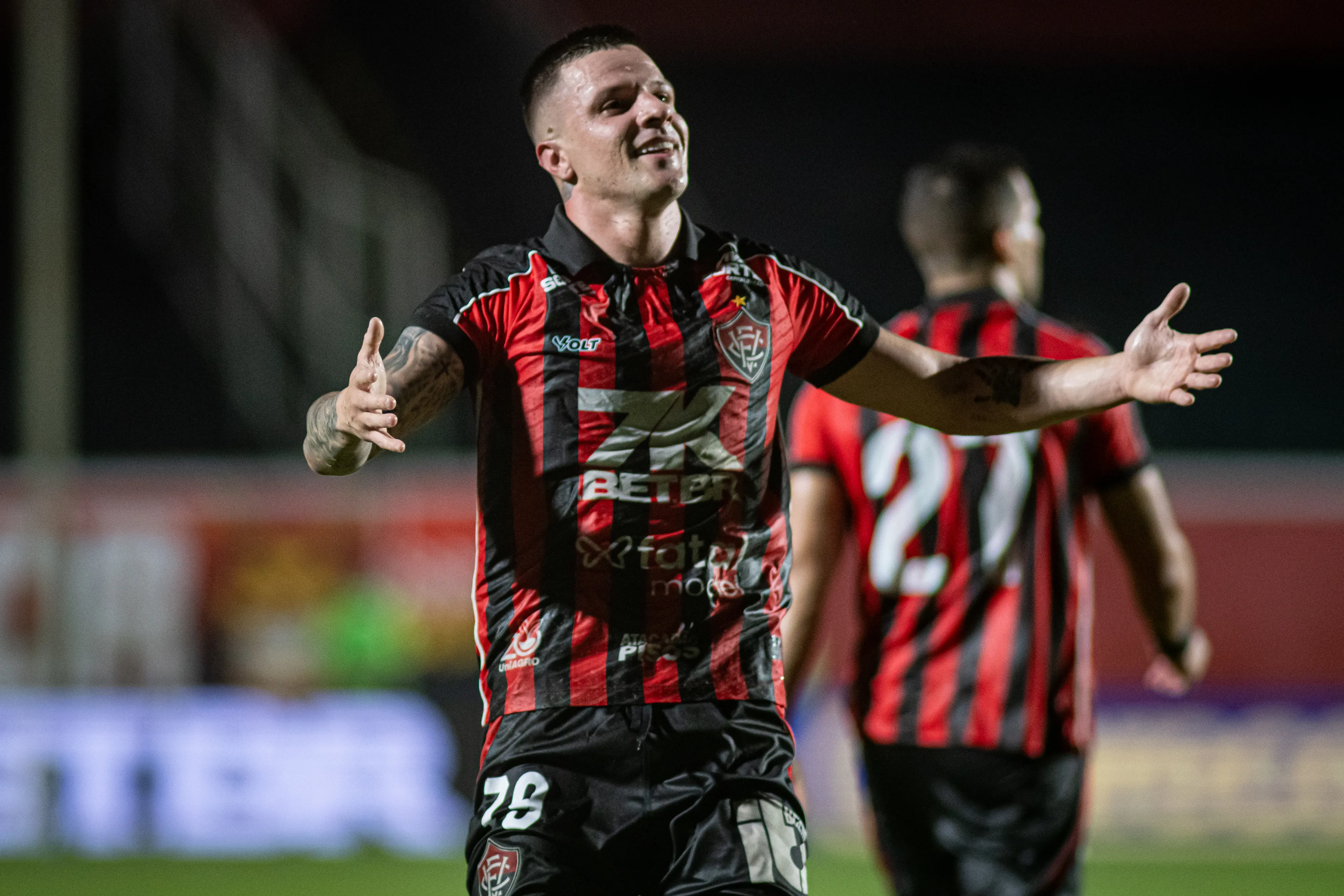 Renato Kayzer estreou pelo Leão fazendo dois gols