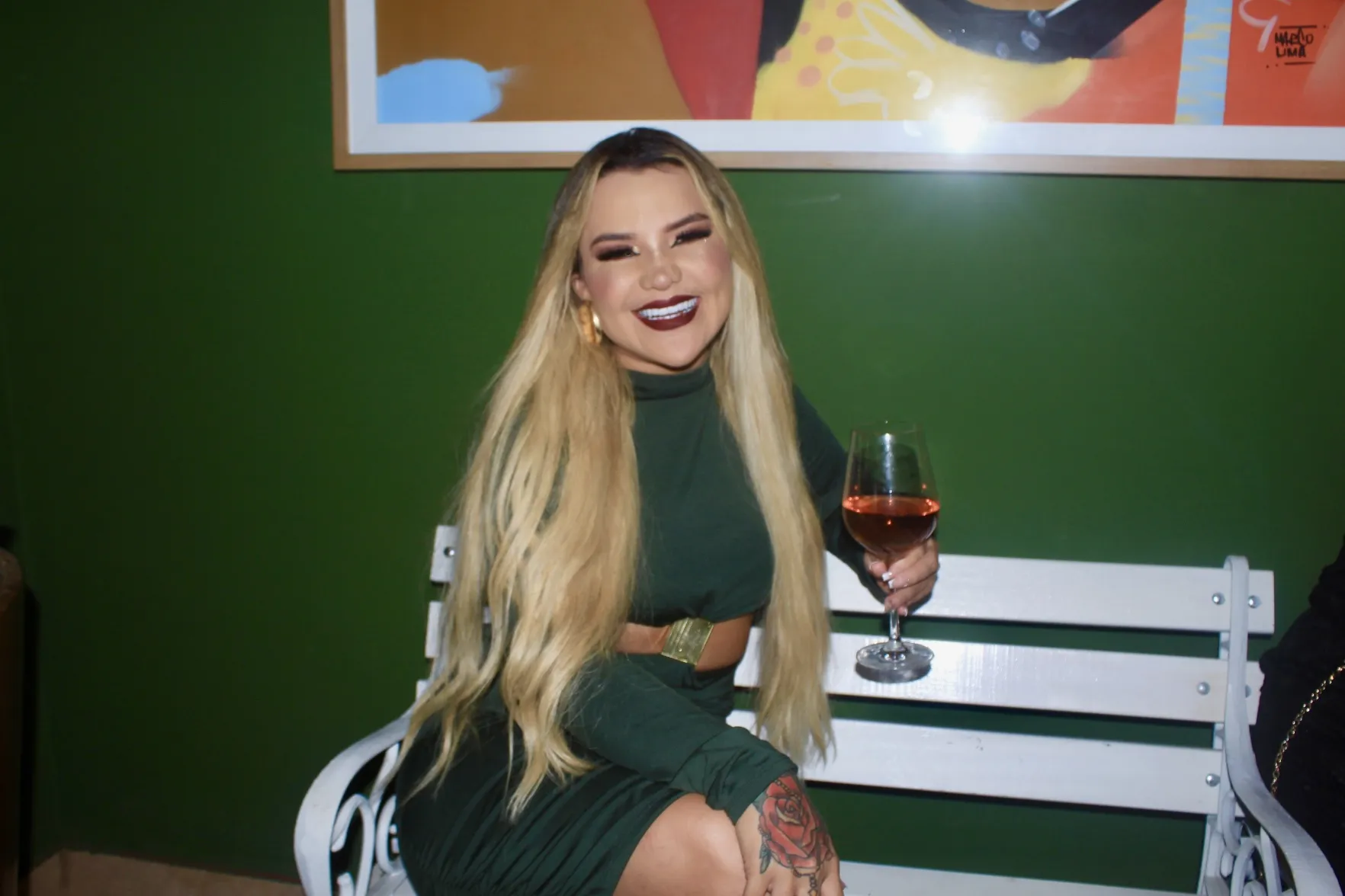 Liene gravou música com Leo Marques