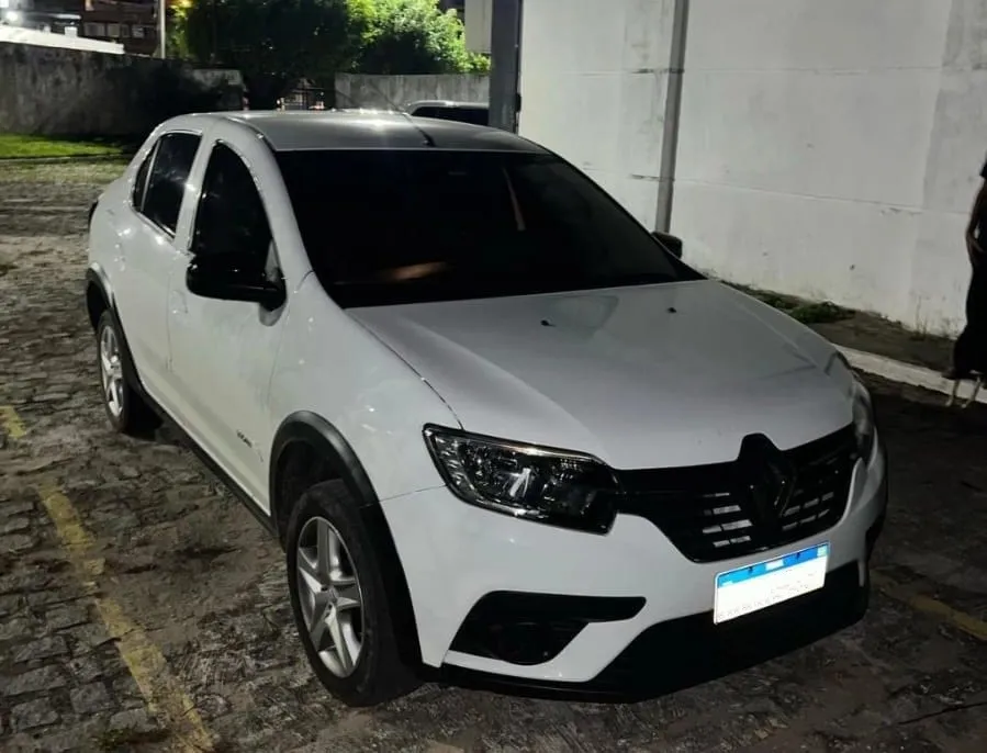 Elemento rodava com CNH e CRLVs falsos